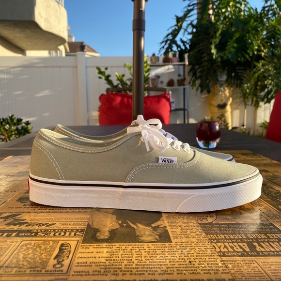 vans authentic desert sage true white